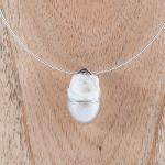 Collier Grande Goutte avec une rose blanche