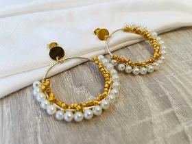 Boucles d'oreilles classy blanches et or