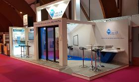 Stand pour porte fenêtre