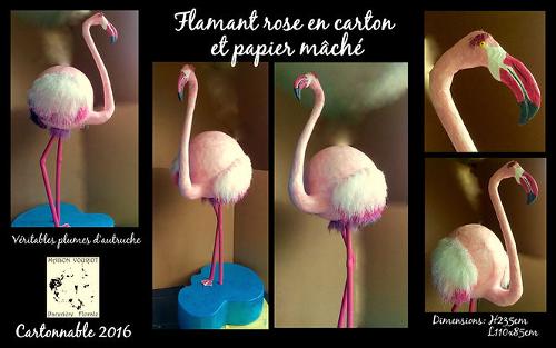 Flamant rose en papier mâché