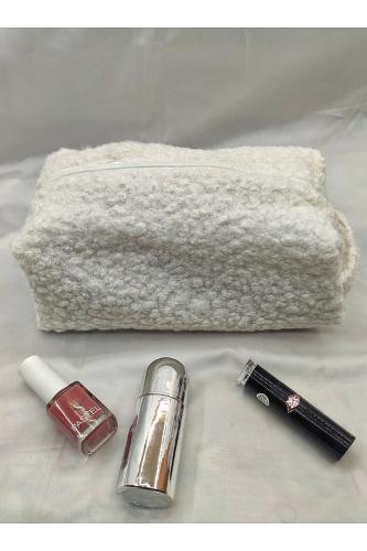 Trousse de maquillage en tissu pelucheux blanc