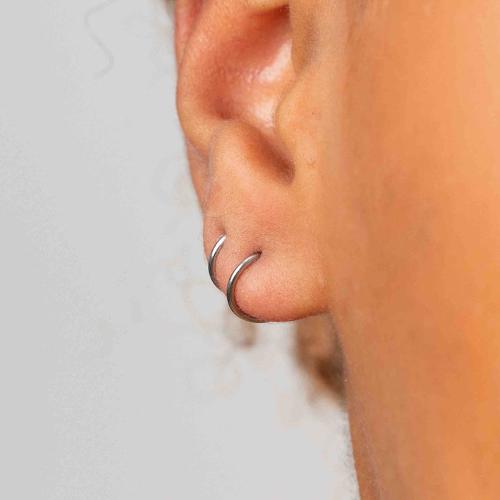 Les doubles boucles Simples - faux piercing