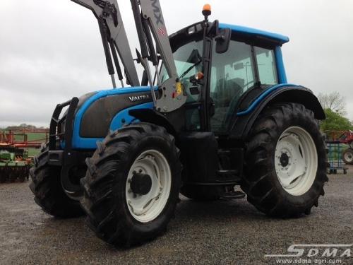 Tracteur agricole Valtra