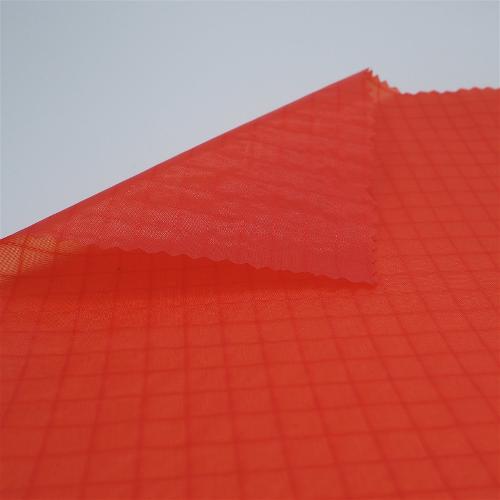 Tissu ripstop en polyamide 6.6 Haute Tenacité rouge enduction en polyuréthane