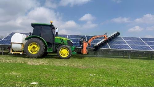 Brosse de nettoyage pour panneaux solaires INFERNO