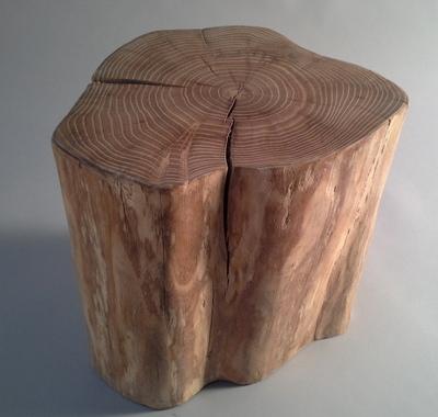 Tabouret en eucalyptus