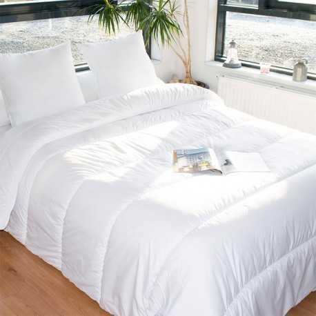 Couette microfibre blanche