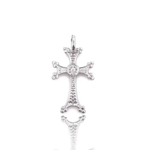Croix arménienne en or blanc sertie d'un diamant 1.6 gramme