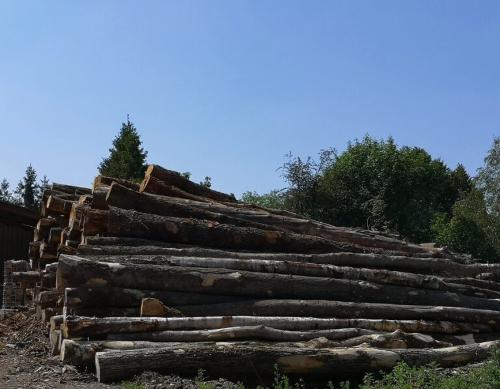 Grumes de bois de chauffage