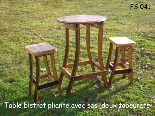 041 table bistrop pliante et 2 tabourets 63cm